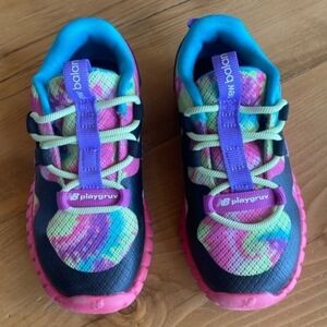 New Balance playgruv sneakers; EUC, worn only a handful of times.